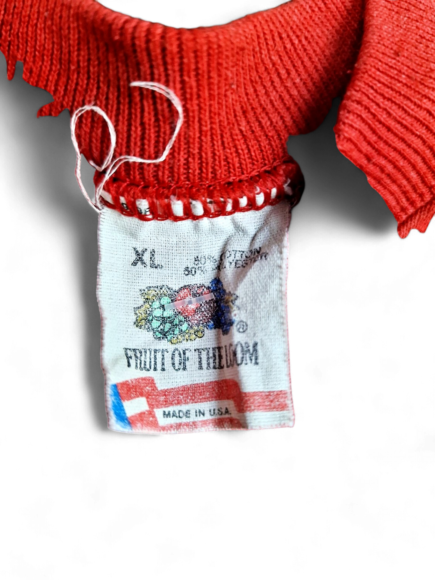 Vintage Fruit of the Loom Red Sweatshirt XL - Winter Scene Graphic